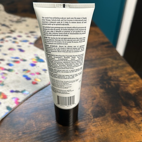 DpHue exfoliating scalp detox. Never opened. - Picture 2 of 2